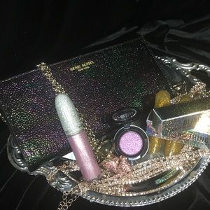 MAC “ Love in a Bubble “ Bling Thing